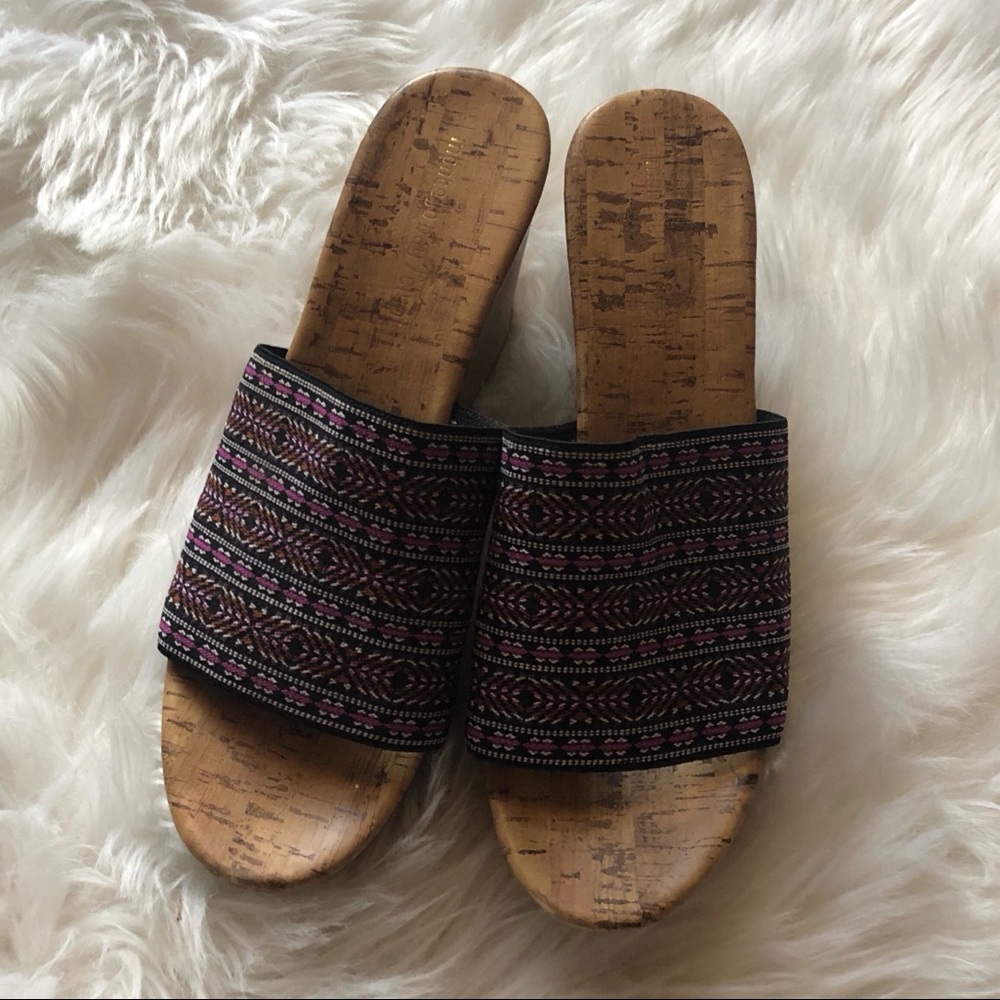 Montego Bay Multi-Color Stretch Wedge Sandal Sz 9